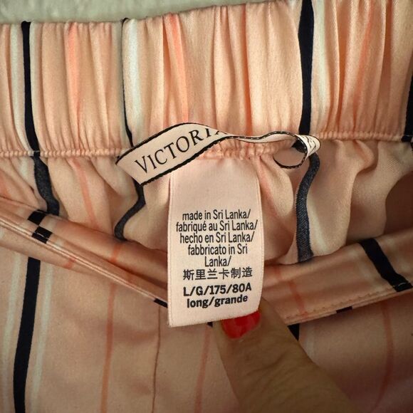 Victoria's Secret Pink and Black Satin Pajama Pants - Picture 4 of 5